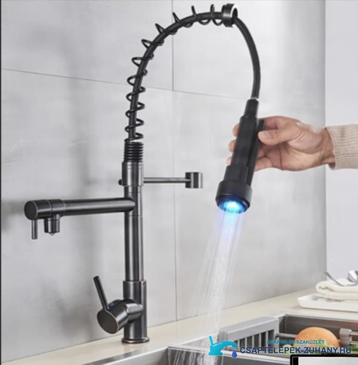 0141b konyhai csaptelep LED-világítással vagy anélkül, matt fekete színben