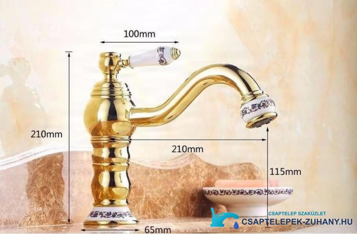 A GB1523 aranyszínű csaptelep műszaki rajza 210 mm magassággal és 210 mm kinyúlással
