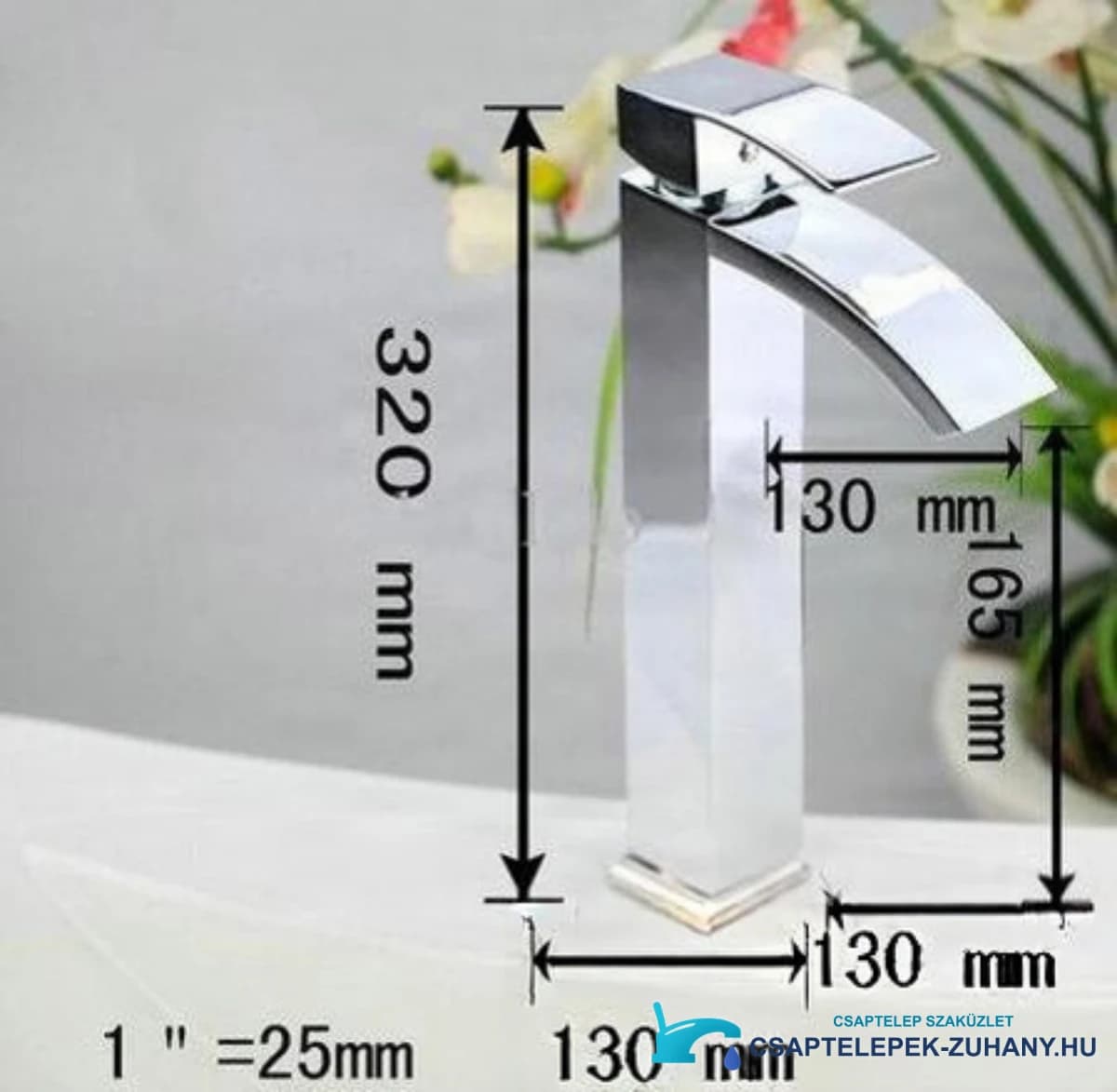 Az EYN 017 csaptelep méretei: 320 mm magas, 130 mm kinyúlás